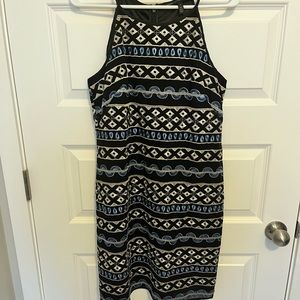 Embroidered shift dress